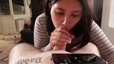 Мен өгөй эжемди Диснейди көрүп жатканда шылдыңдап жатам [Кум]